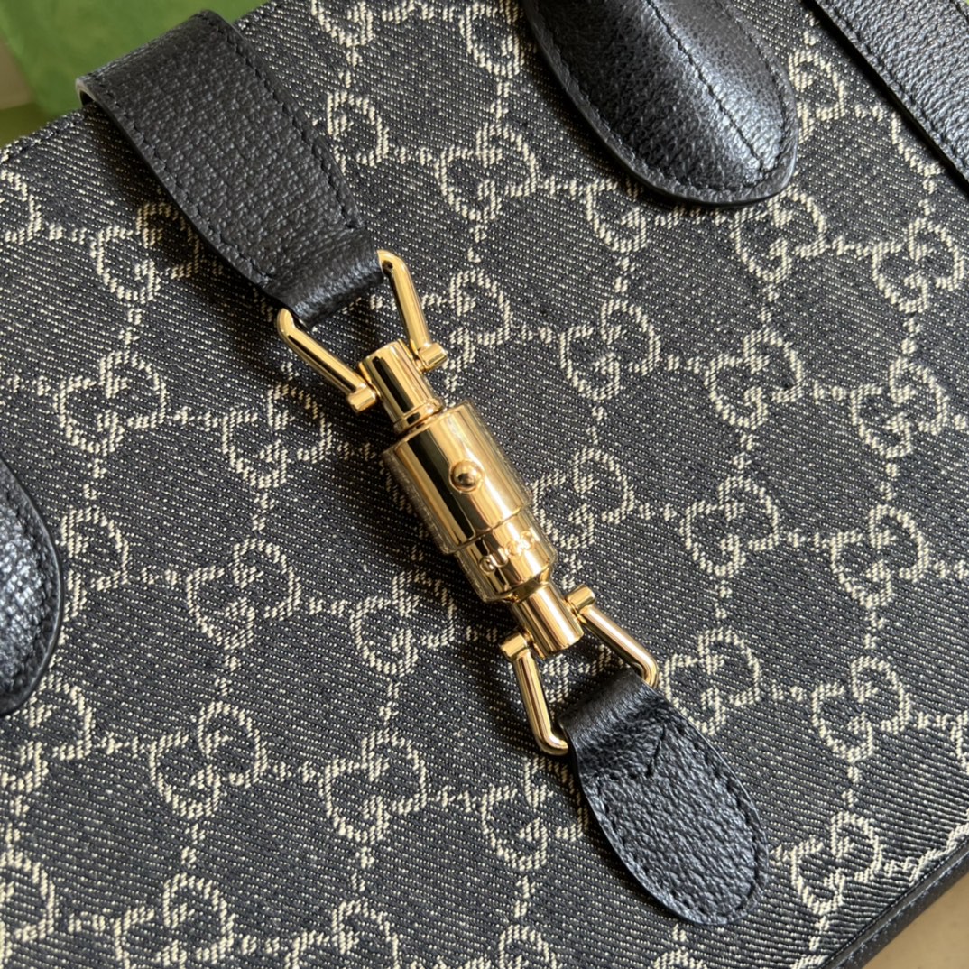 G*u*i jackie tote