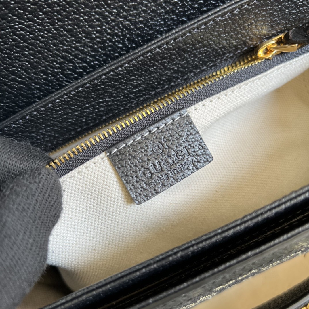 G*u*i horsebit  bag