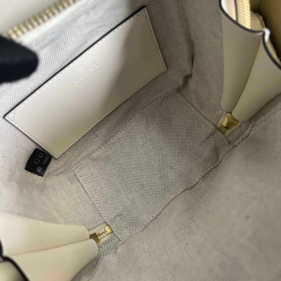 G*u*i blondie top handle bag