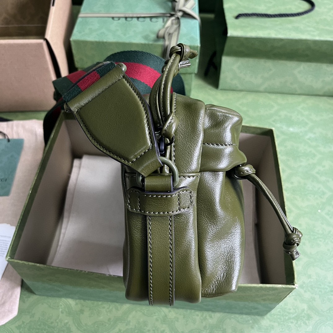 G*u*i shoulder bag with tonal double g