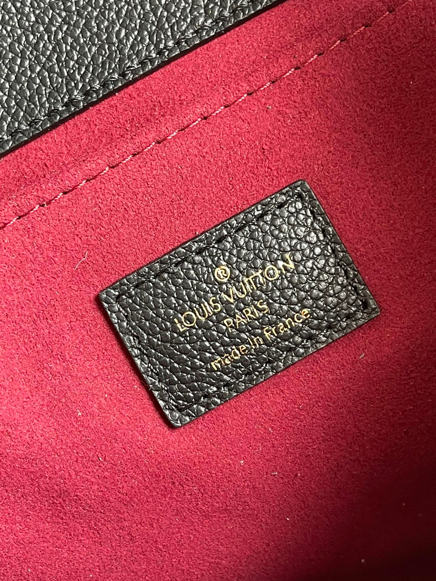 l**is V*t*n pochette metis