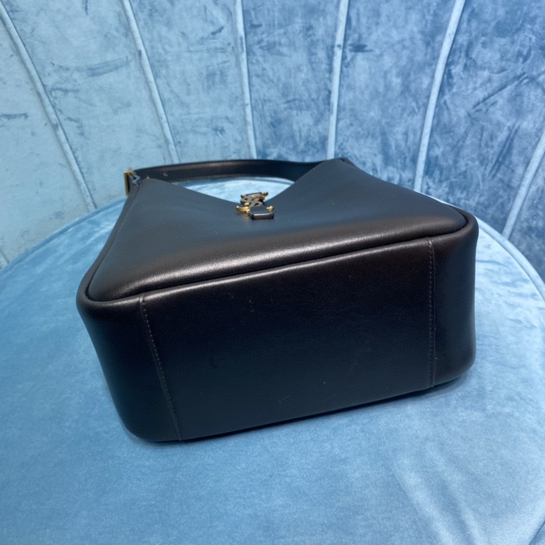 YSL LE5À7 SOFT SMALL Hobo Bag