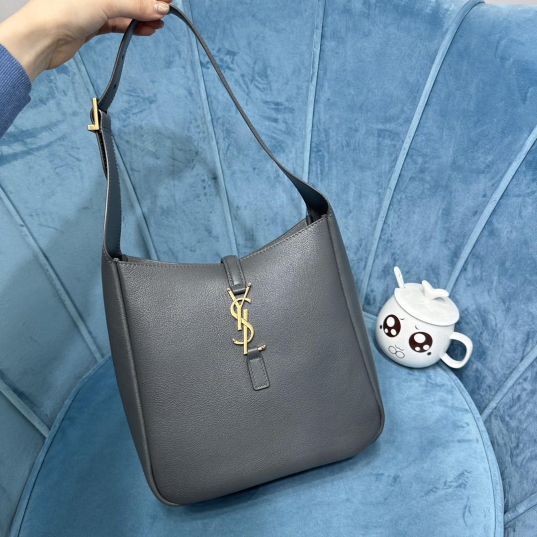 YSL LE5À7 SOFT SMALL Hobo Bag