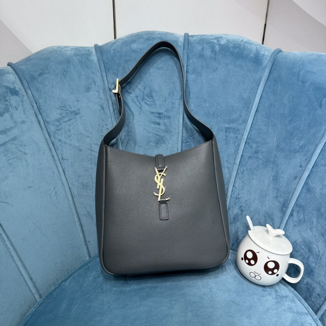 YSL LE5À7 SOFT SMALL Hobo Bag
