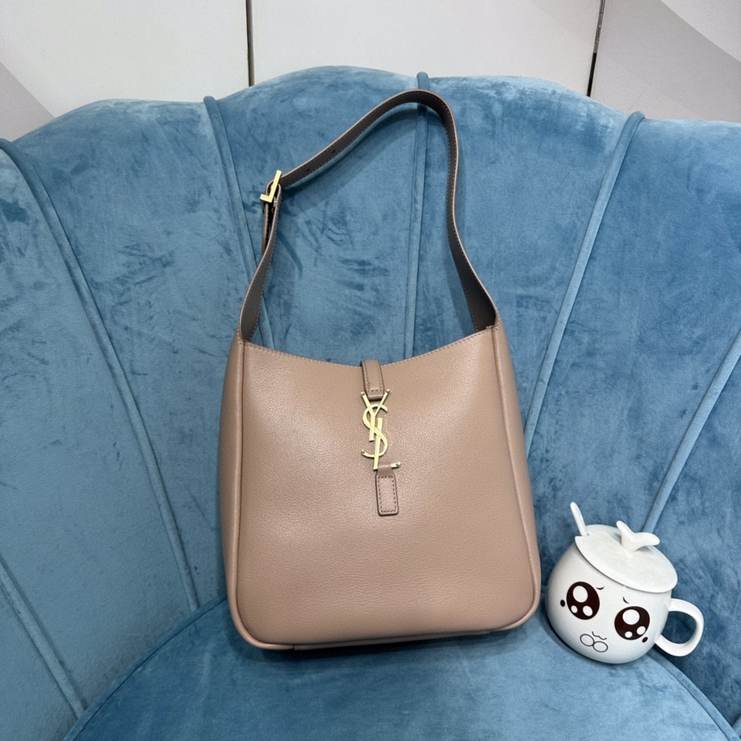 YSL LE5À7 SOFT SMALL Hobo Bag