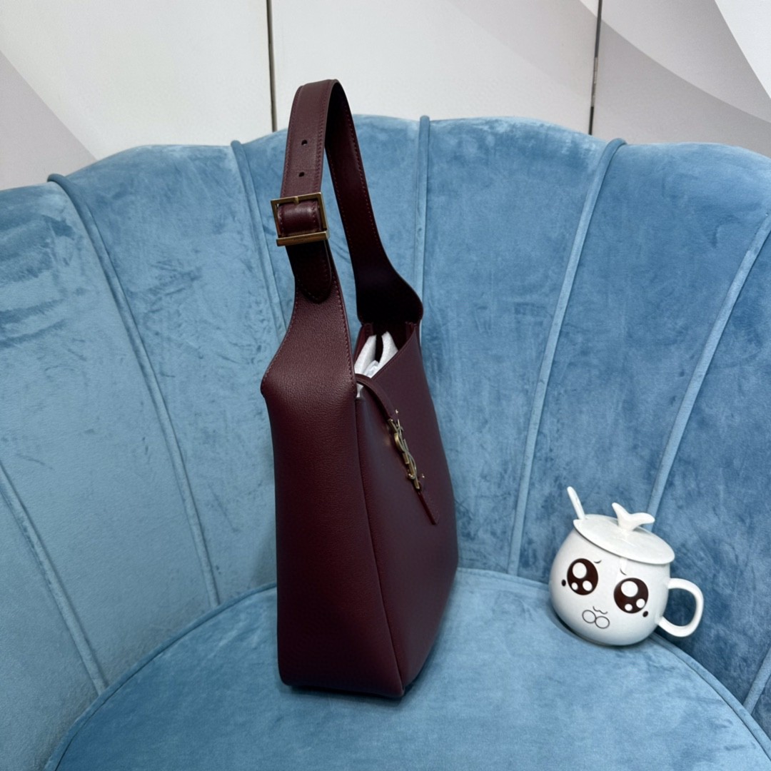 YSL LE5À7 SOFT SMALL Hobo Bag