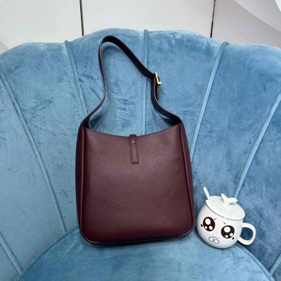 YSL LE5À7 SOFT SMALL Hobo Bag