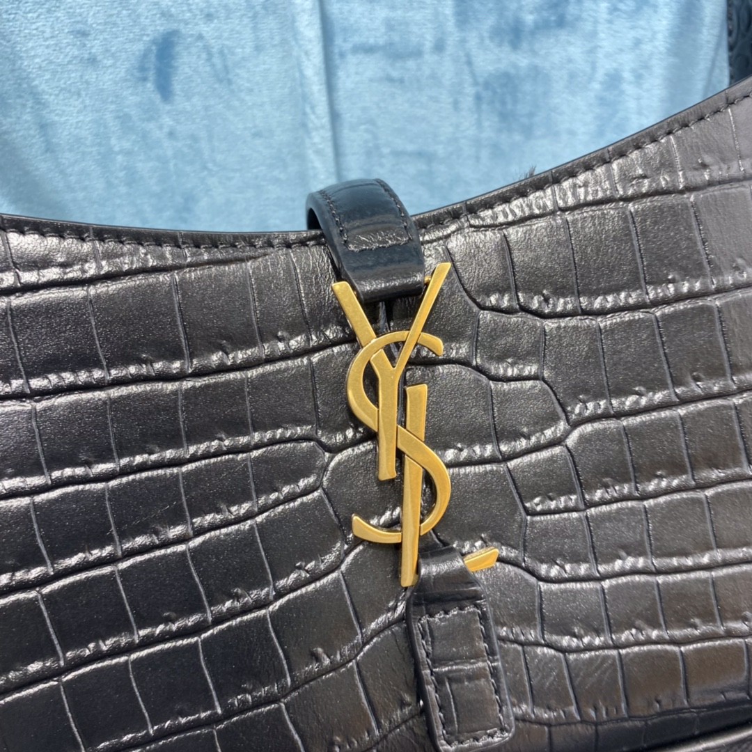 YSL LE5À7 MINI IN SMOOTH LEATHER