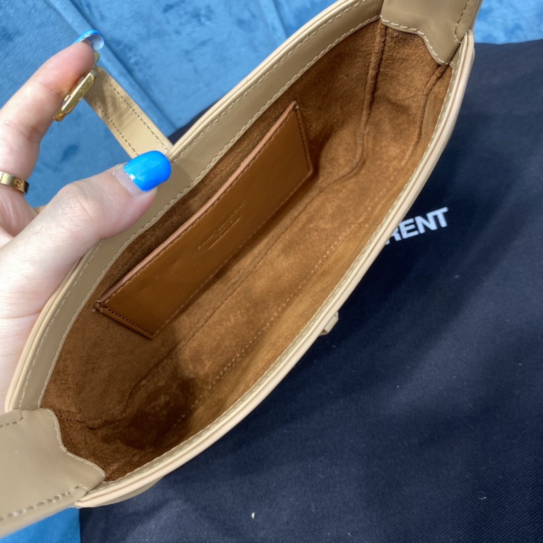 YSL LE5À7 MINI IN SMOOTH LEATHER