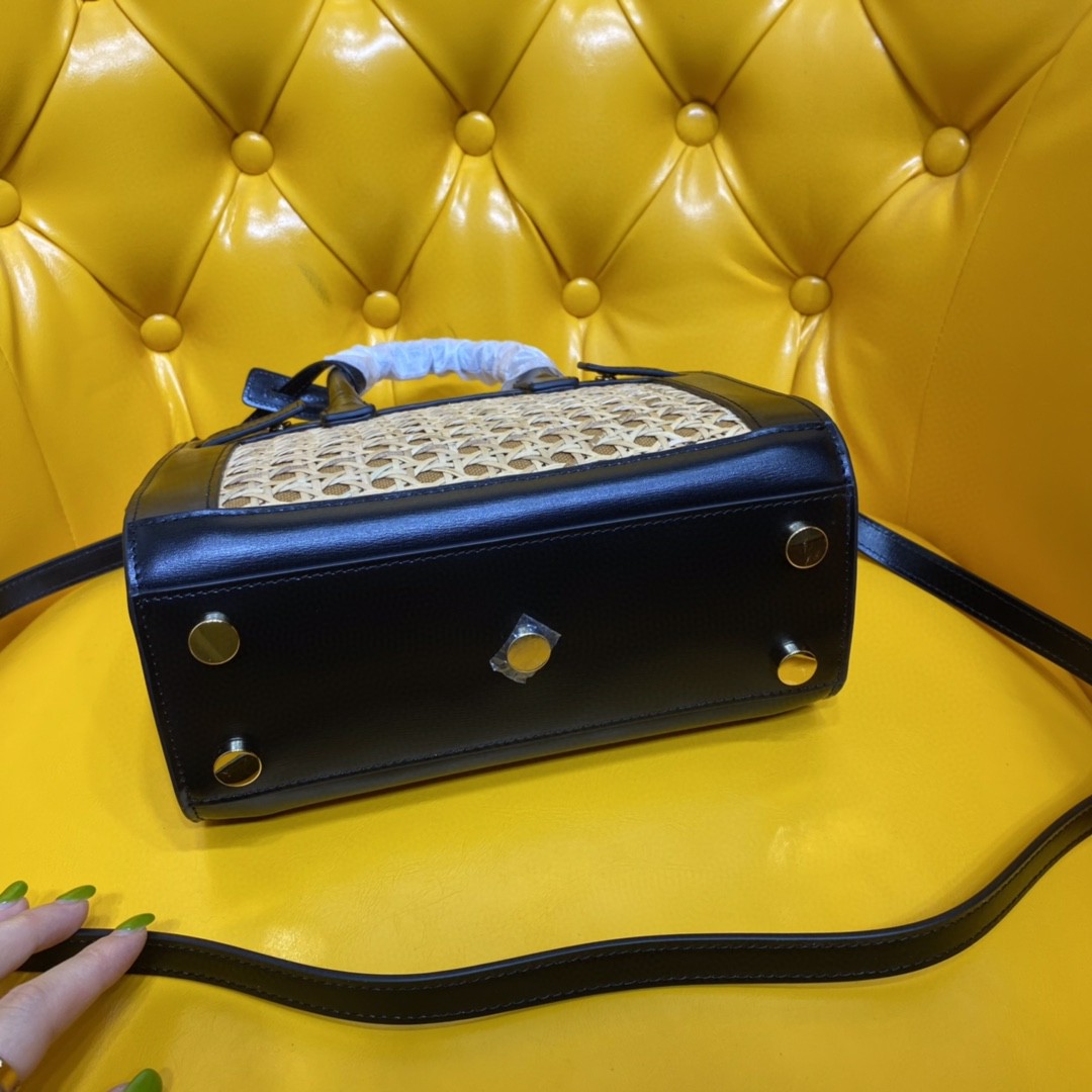 YSL Sac de jour handbag Shoulder Bags