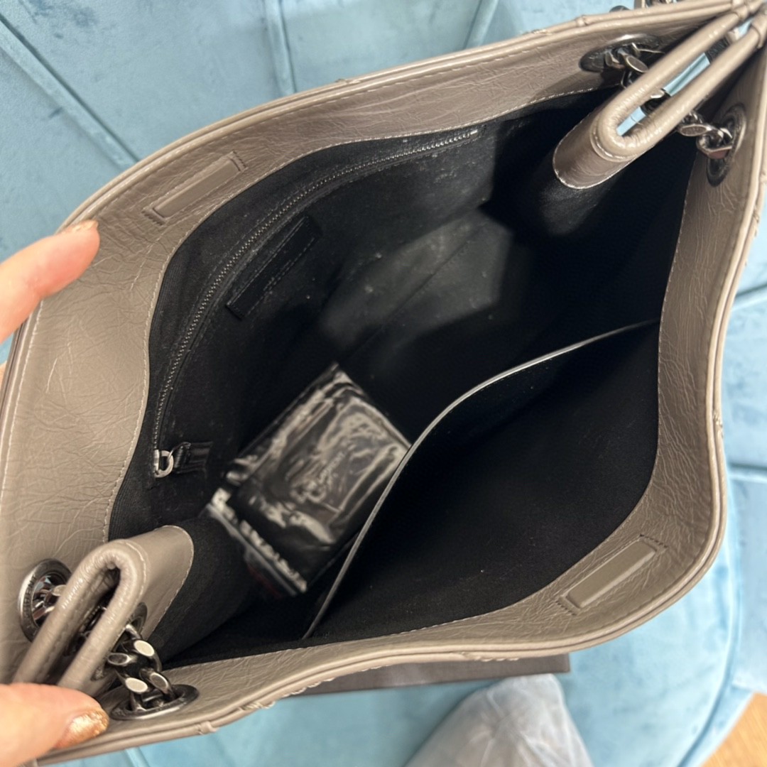 YSL NIKI MEDIUM SHOPPING BAG