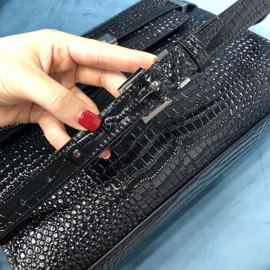 YSL MANHATTAN SHOULDER BAG