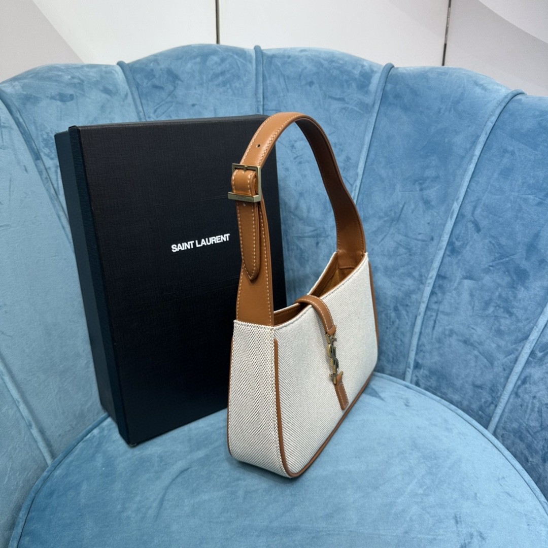 YSL LE5À7 Hobo