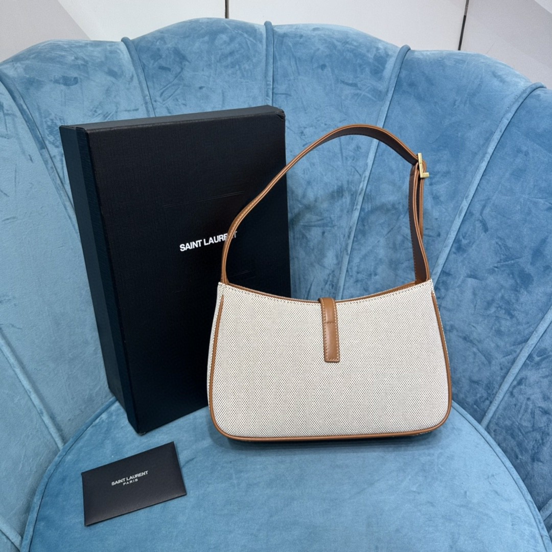 YSL LE5À7 Hobo