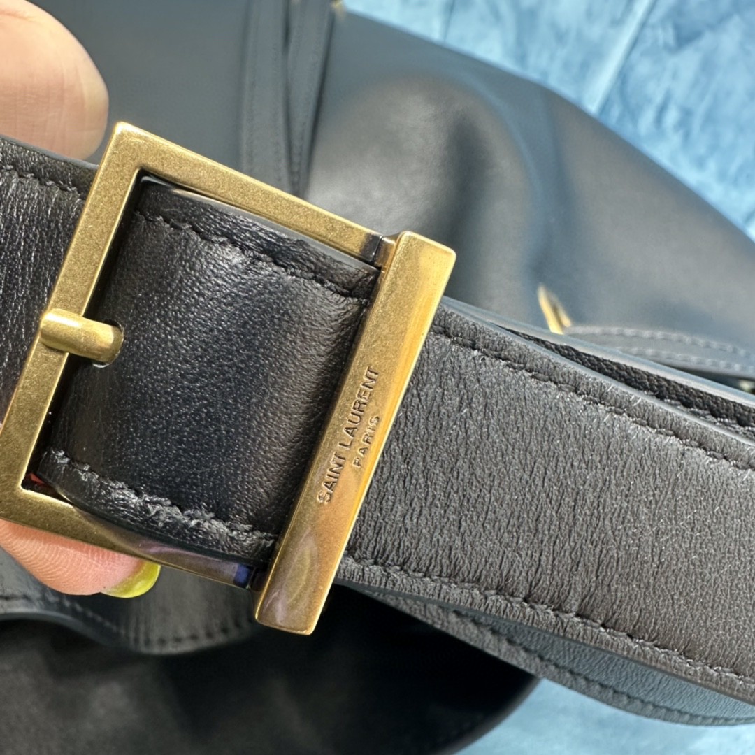 YSL PARIS VII MEDIUM HOBO BAG