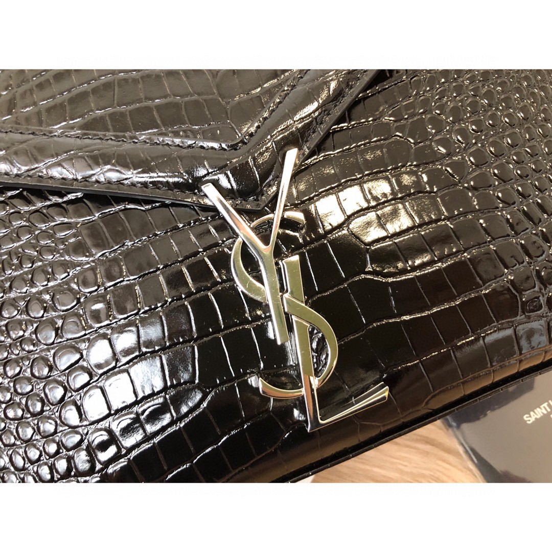 YSL Cassandra