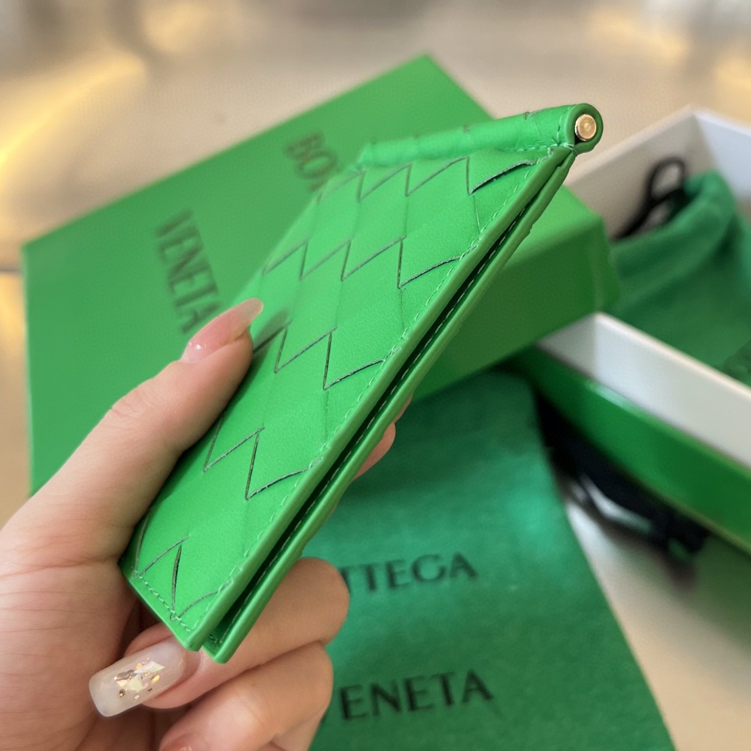 bo*te*ga Ve*ne*ta bv intrecciato bill clip wallet