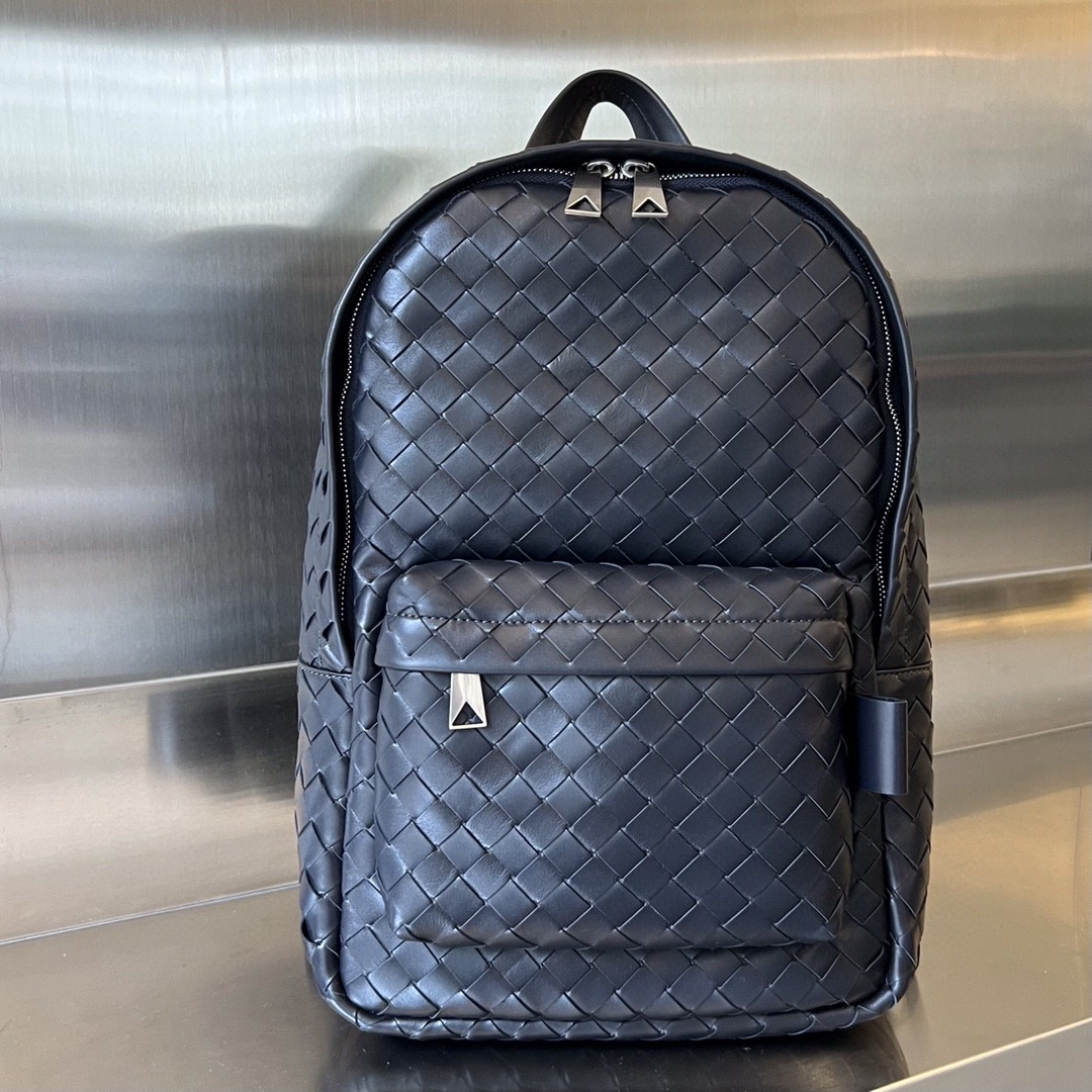 bo*te*ga Ve*ne*ta bv small intrecciato backpack