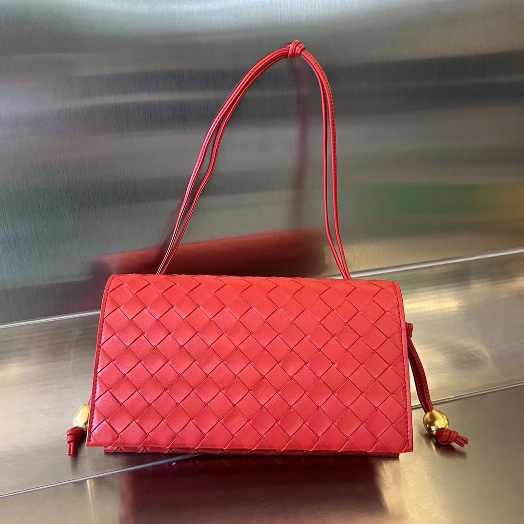 bo*te*ga Ve*ne*ta bv trio bag