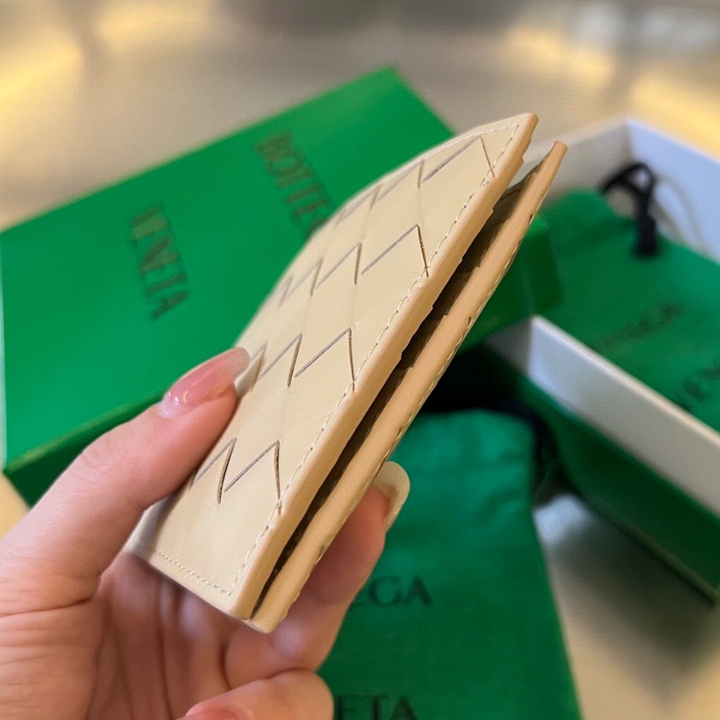 bo*te*ga Ve*ne*ta bv wallet