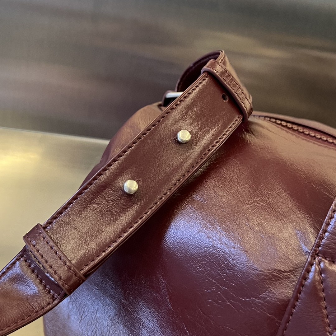 bo*te*ga Ve*ne*ta bv gym bag