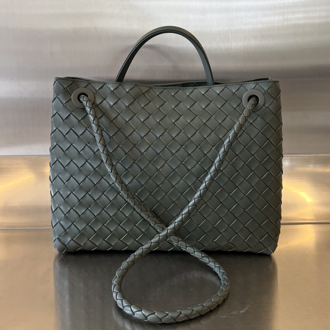 bo*te*ga Ve*ne*ta medium andiamo bag