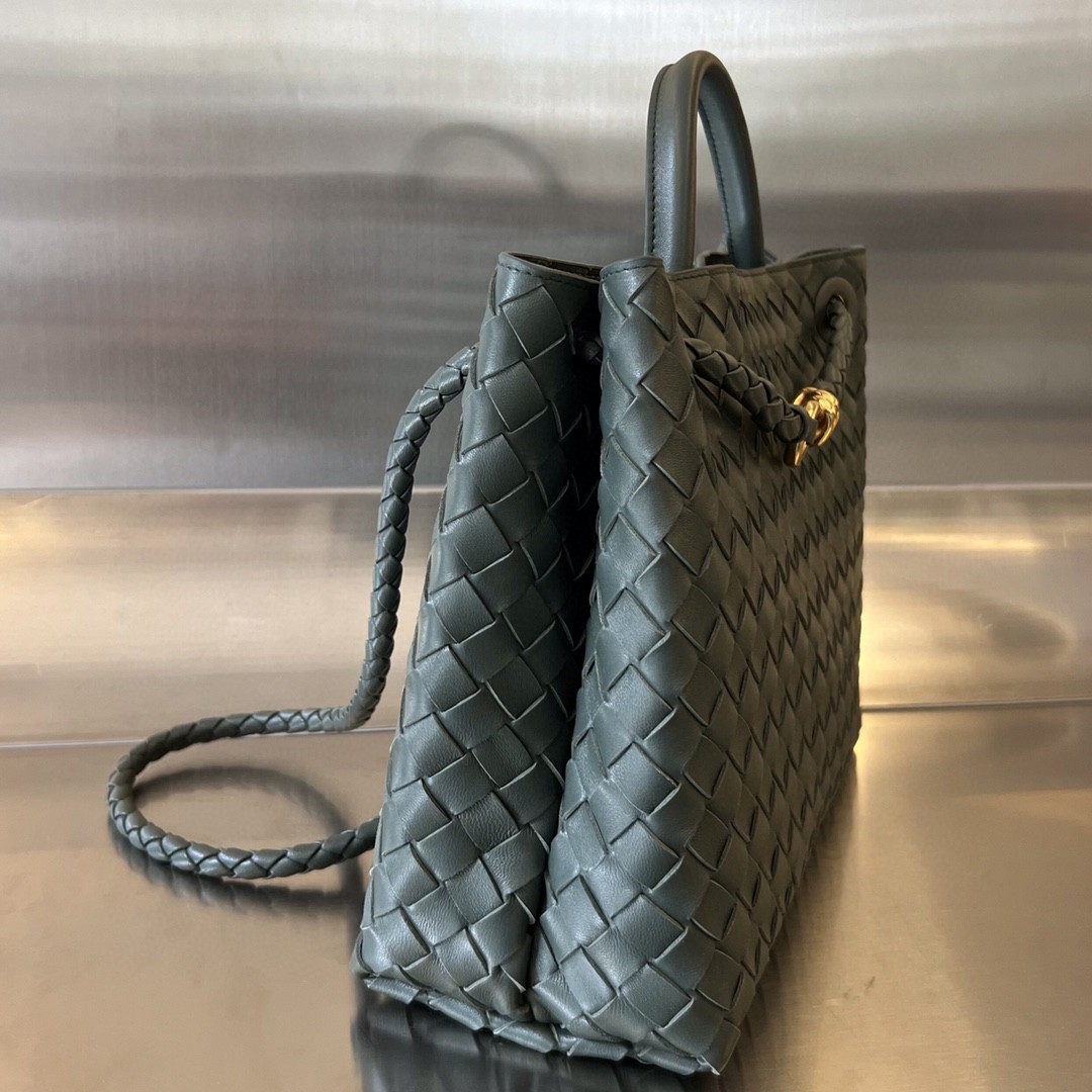bo*te*ga Ve*ne*ta medium andiamo bag