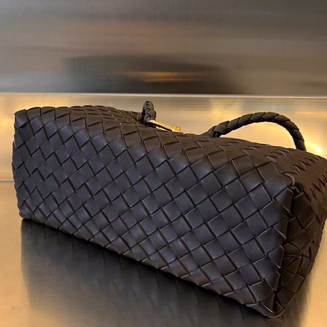 bo*te*ga Ve*ne*ta medium andiamo bag