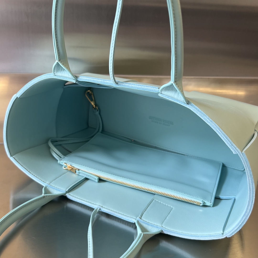 bo*te*ga Ve*ne*ta bv small arco tote bag