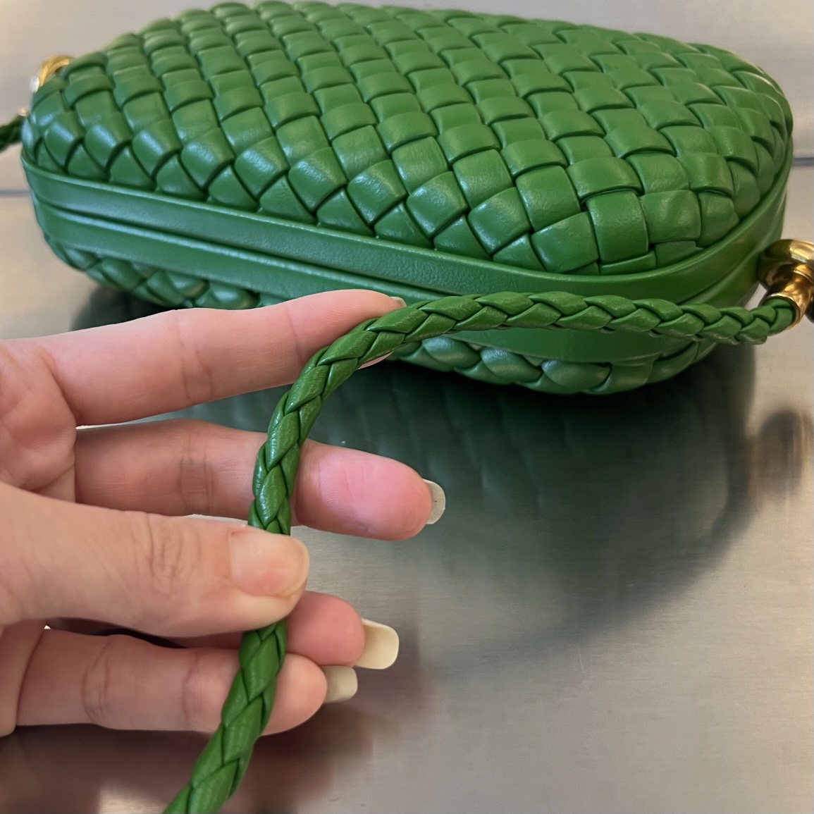 bo*te*ga Ve*ne*ta knot on strap