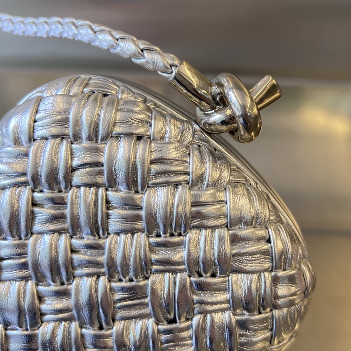 bo*te*ga Ve*ne*ta knot on strap