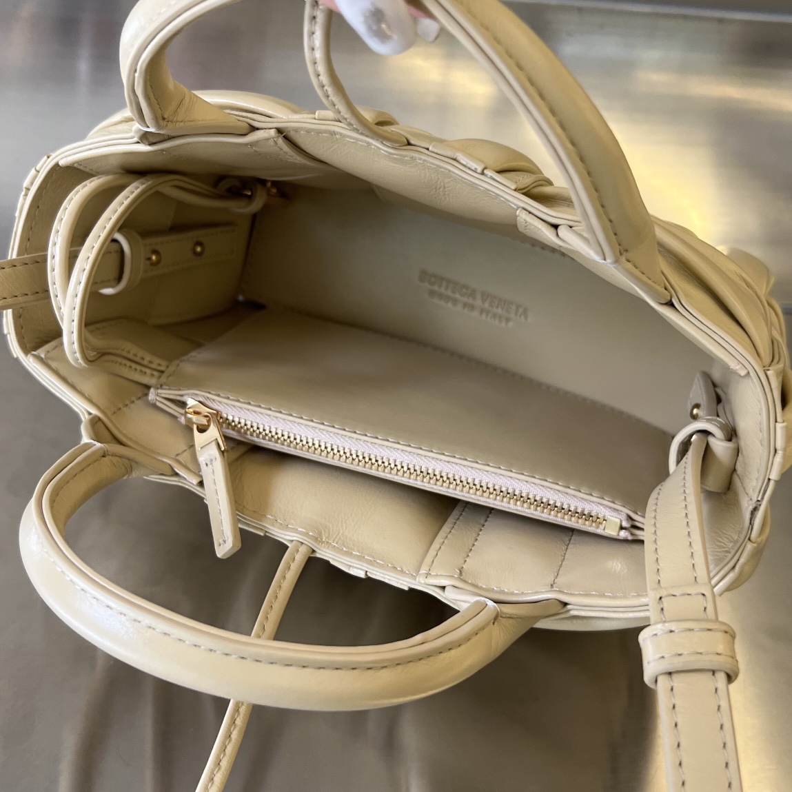 bo*te*ga Ve*ne*ta bv candy arco tote bag