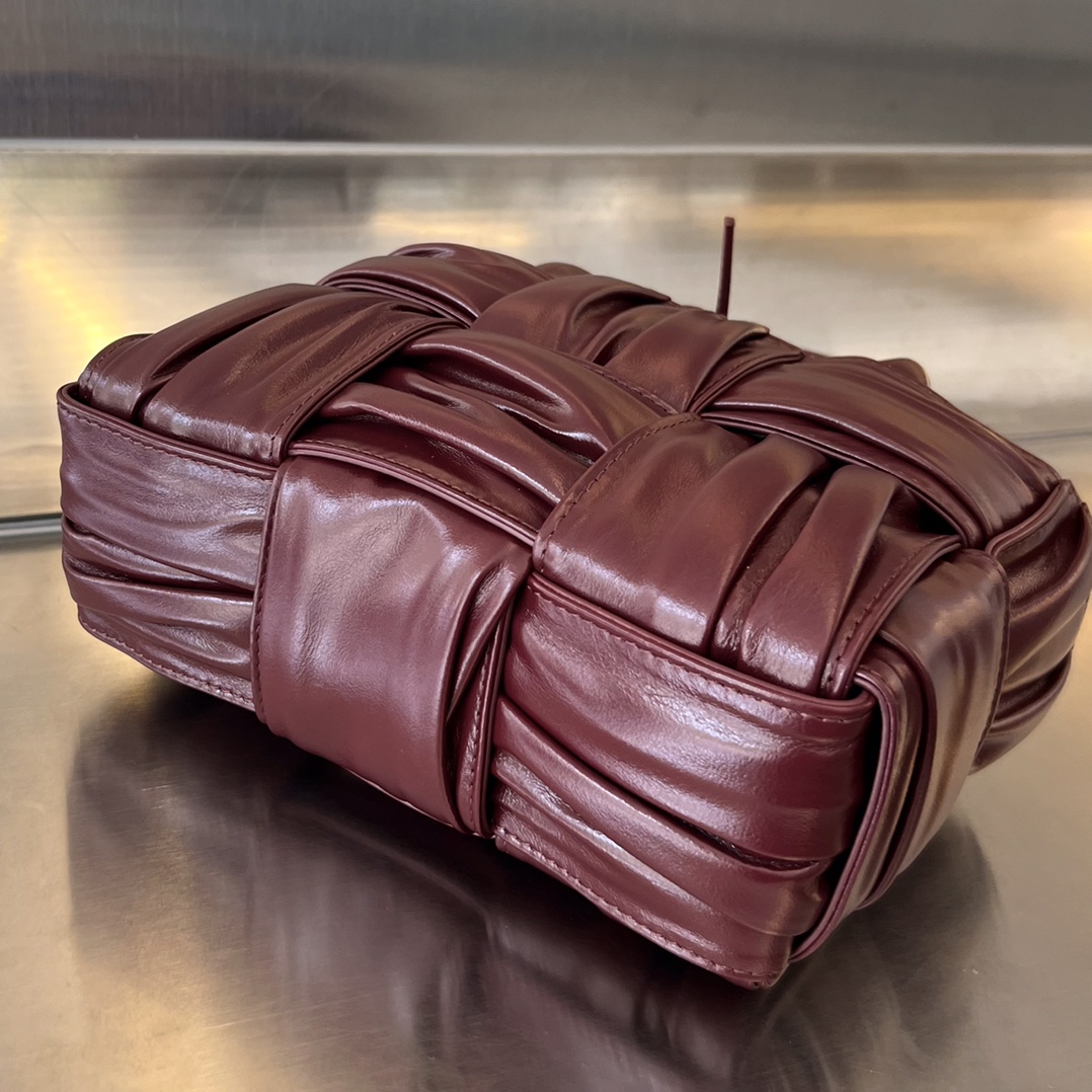 bo*te*ga Ve*ne*ta bv candy arco tote bag