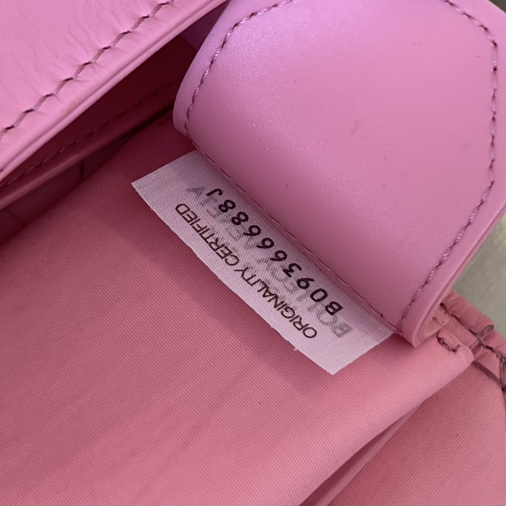 bo*te*ga Ve*ne*ta cassette waist bag