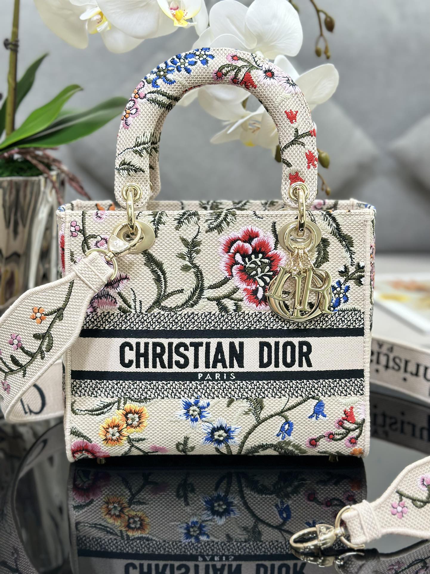 D*or medium lady d-lite bag