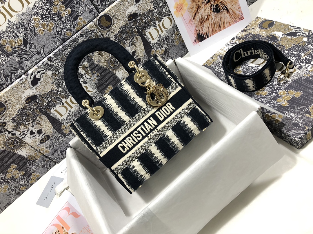 D*or medium lady d-lite bag