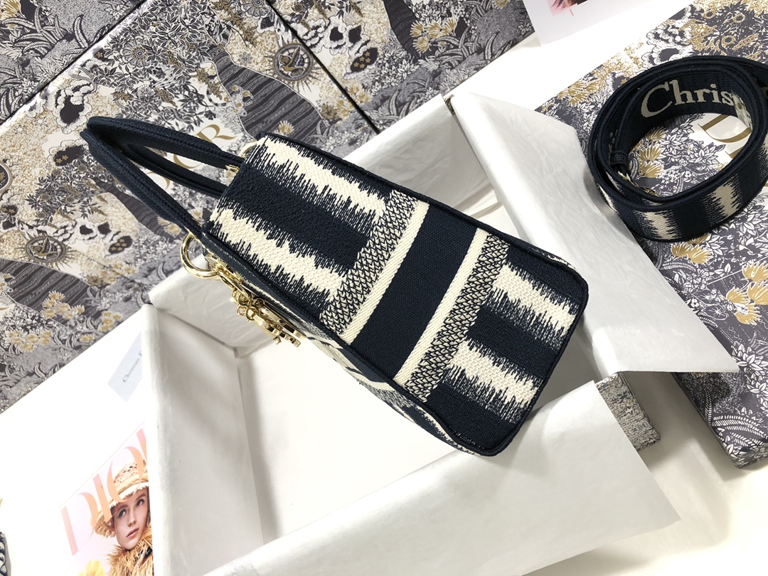 D*or medium lady d-lite bag