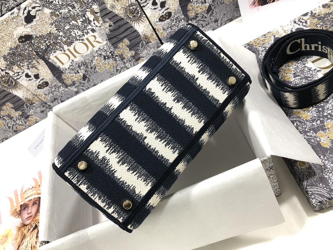 D*or medium lady d-lite bag