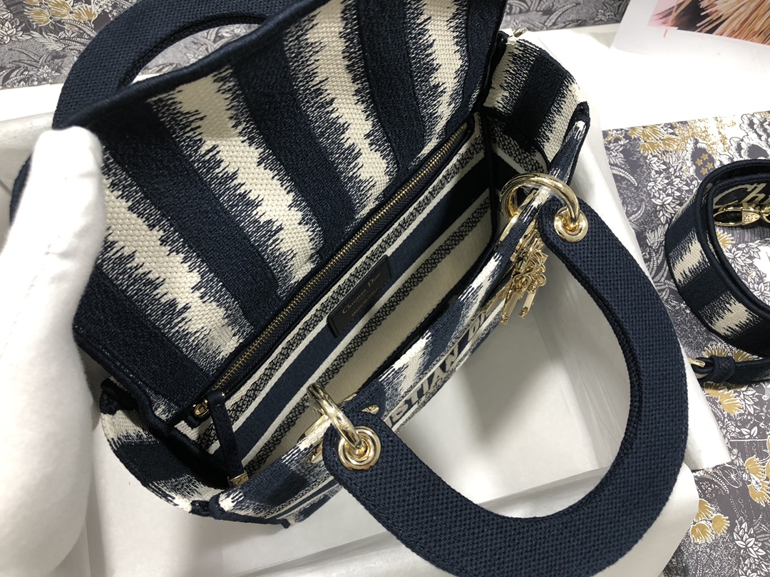 D*or medium lady d-lite bag
