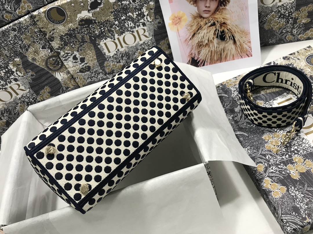 D*or medium lady d-lite bag