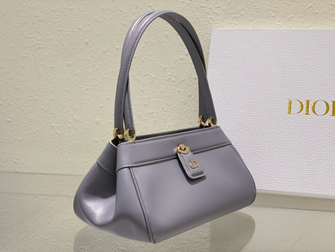 medium D*or key bag