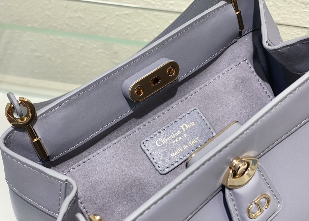 medium D*or key bag