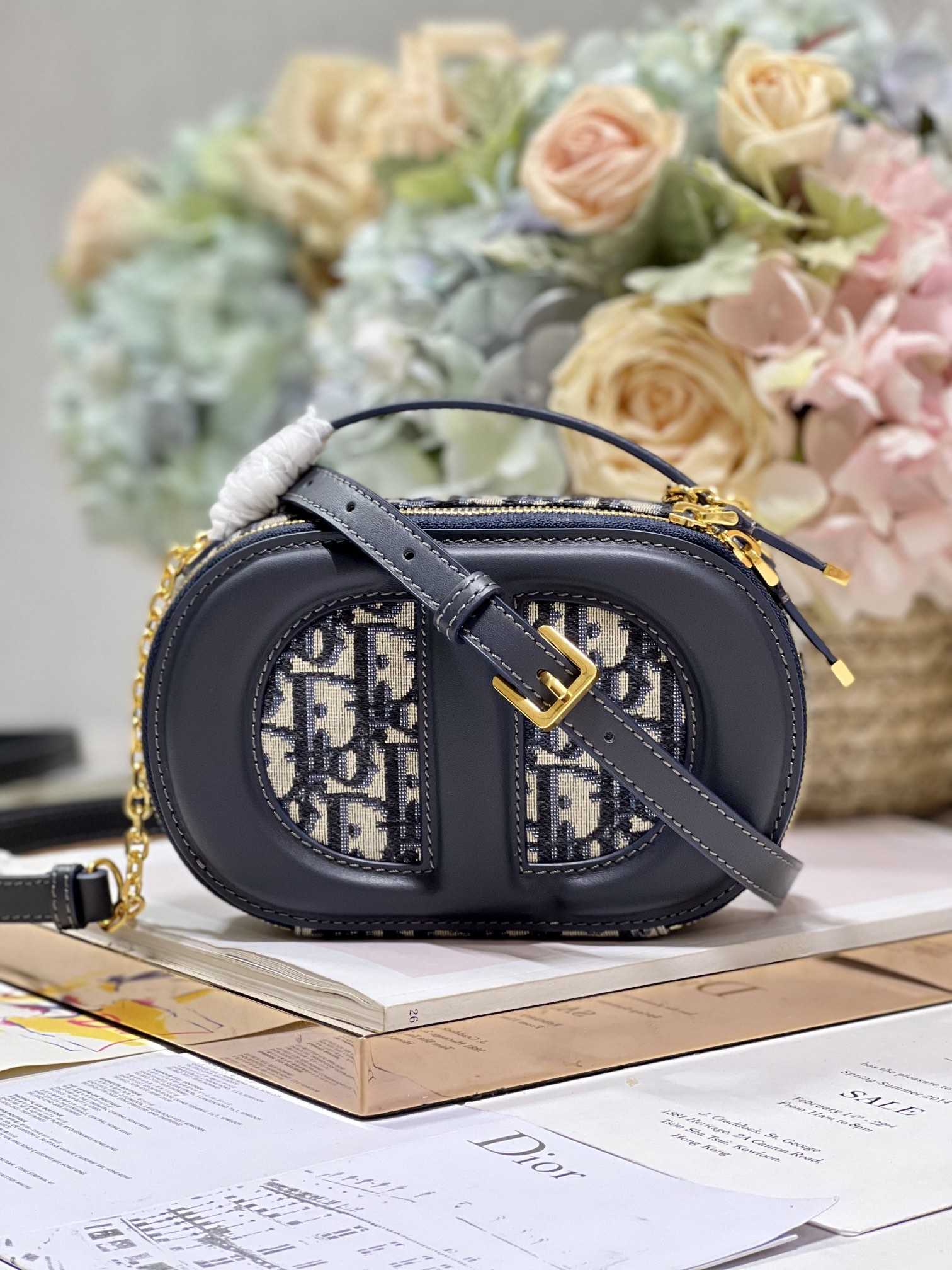 D*or cd signature oval camera bag