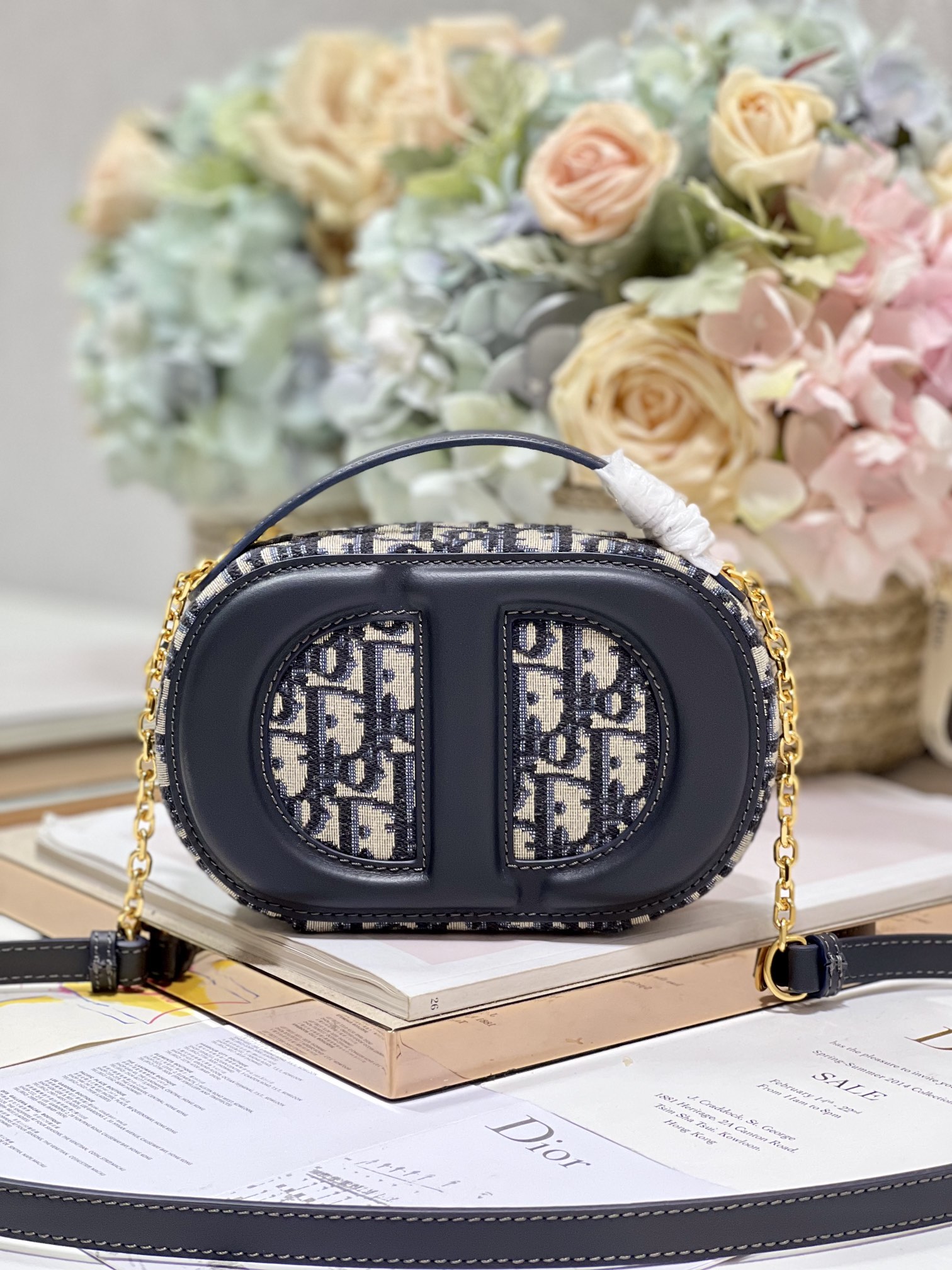 D*or cd signature oval camera bag