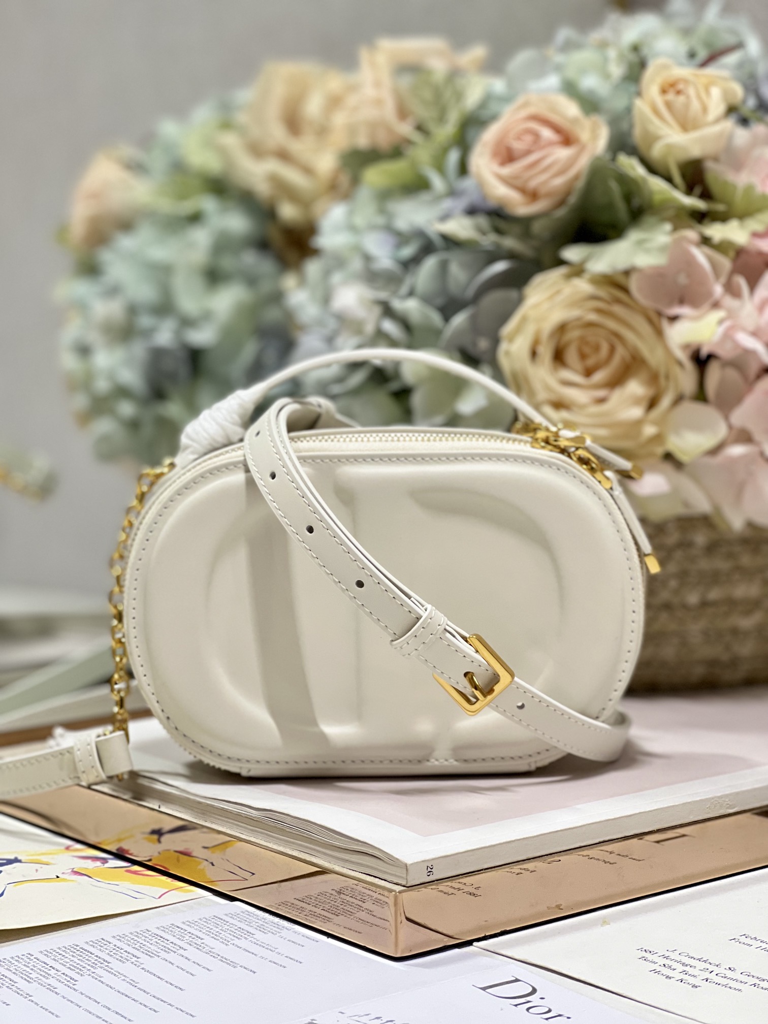 D*or cd signature oval camera bag