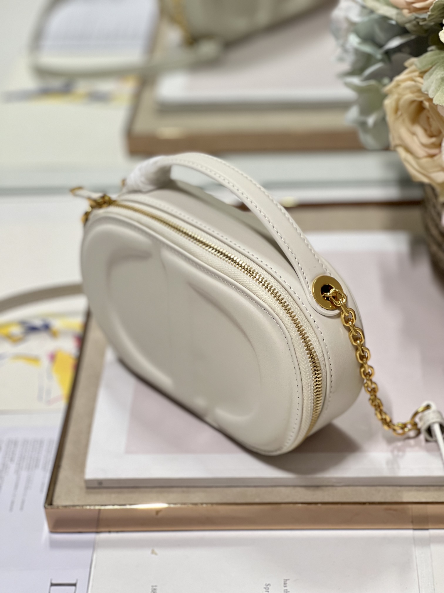D*or cd signature oval camera bag