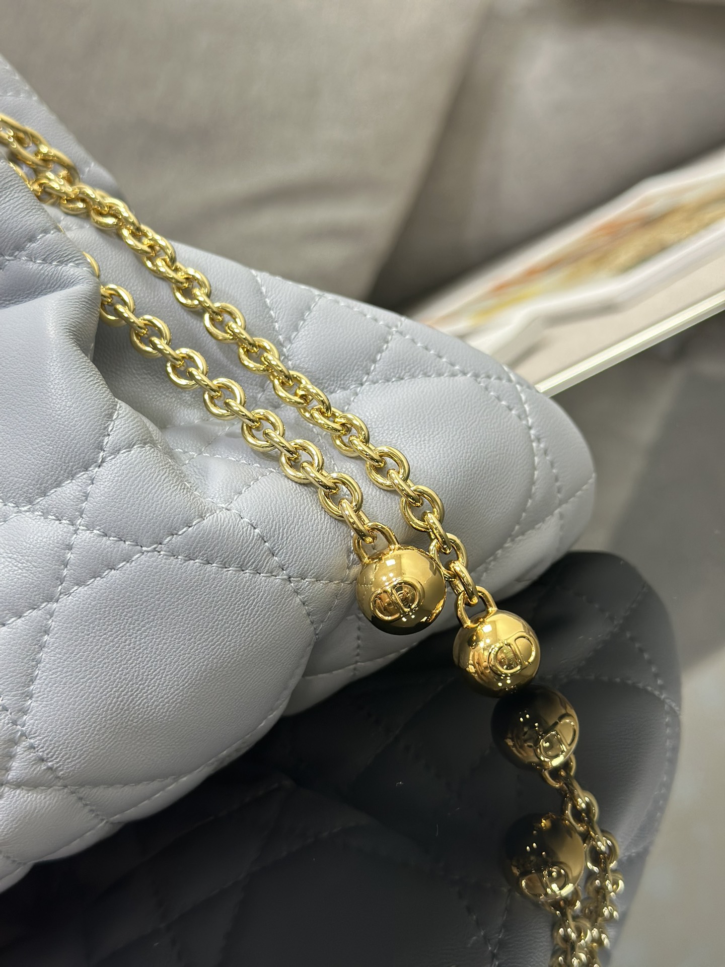 medium D*or ammi bag