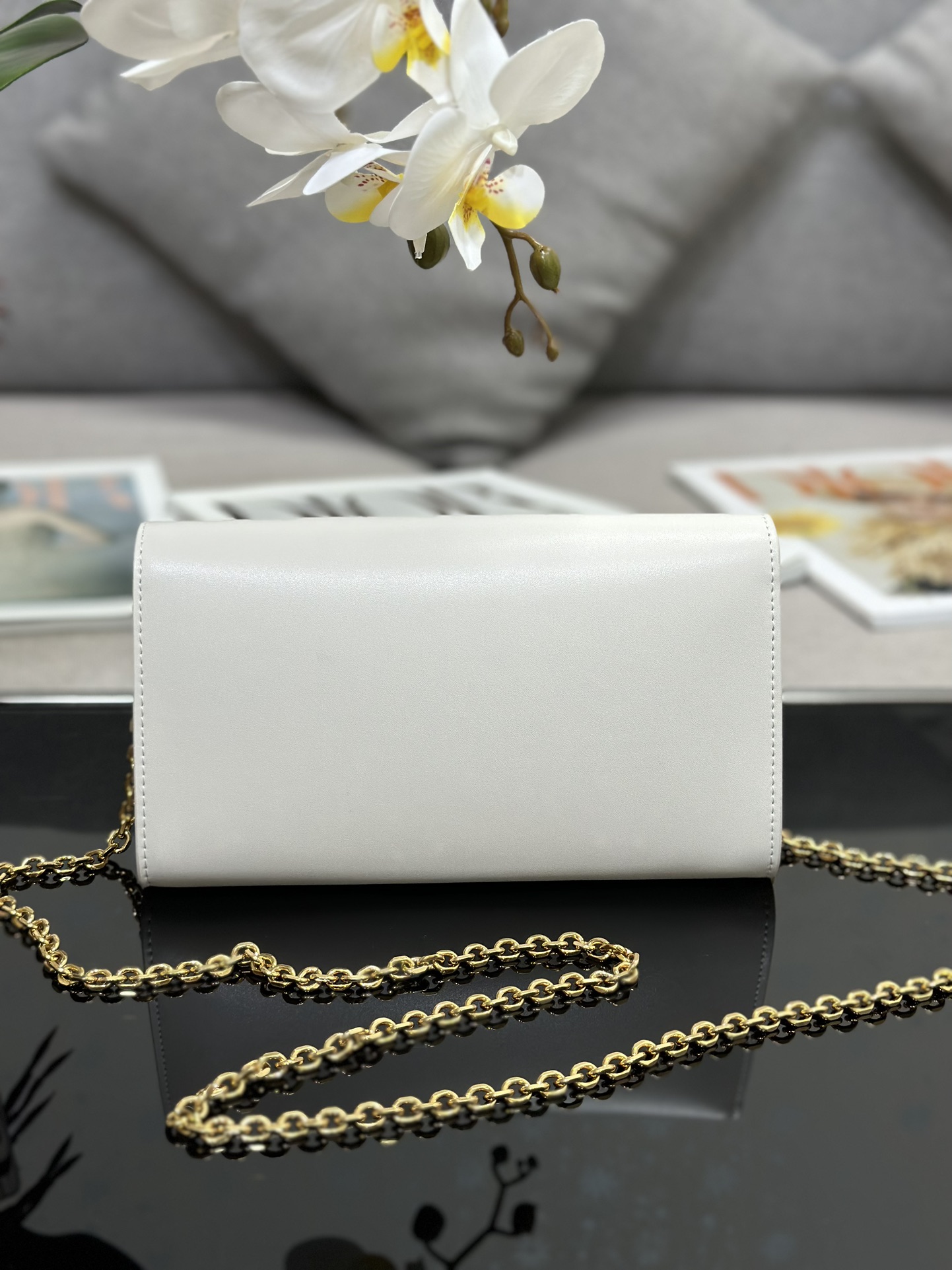 D*or bobby east-west pouch with chain