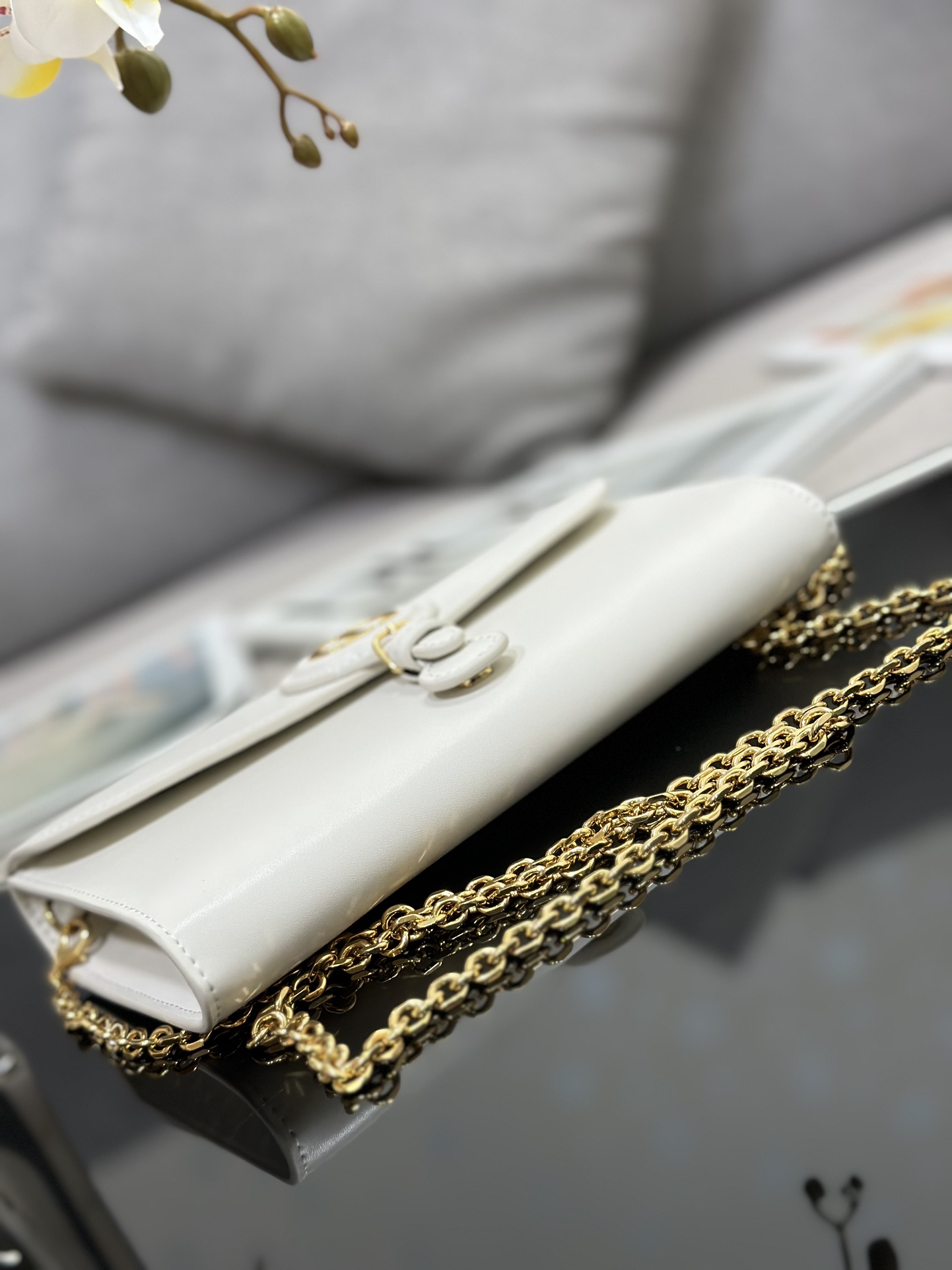 D*or bobby east-west pouch with chain