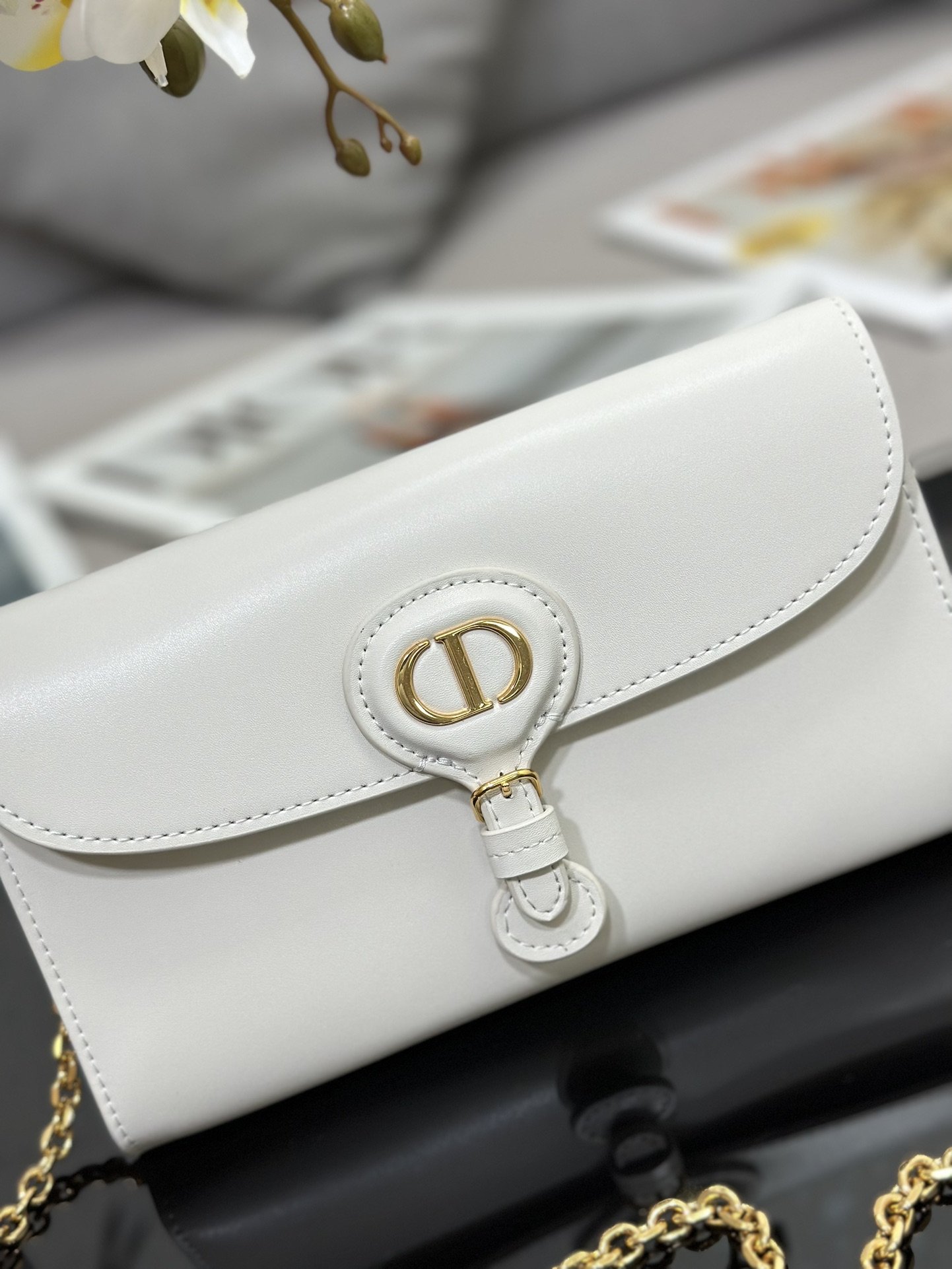 D*or bobby east-west pouch with chain